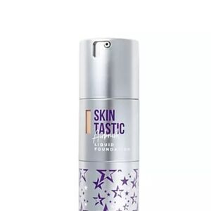 LWYA Skintastic Air Brush Liquid Foundation In Medium - New In Box